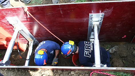 Fire-Fighter-Trench-Collapse-Rescue-Trench-Safety-Equipment-Kundel-industries